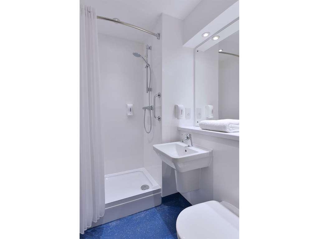Travelodge Stirling M80 Cambusbarron 객실 사진